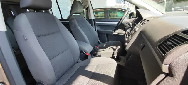 VOLKSWAGEN Touran 1.6 TDI Advance