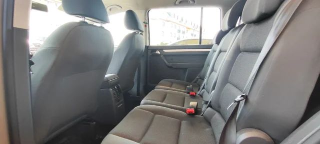 VOLKSWAGEN Touran 1.6 TDI Advance