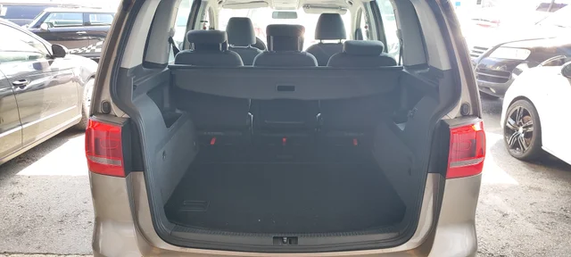 VOLKSWAGEN Touran 1.6 TDI Advance
