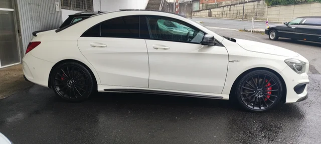 MERCEDES-BENZ CLA 45AMG 4Matic Edition1