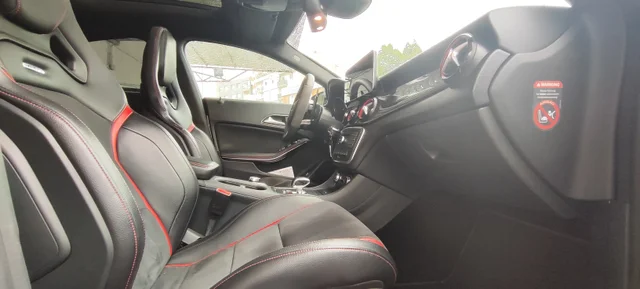 MERCEDES-BENZ CLA 45AMG 4Matic Edition1
